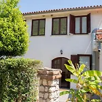 Gorgeous View, Close To The Beach, Pets Welcome, 33-2 Apartment *