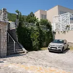 Gorgeous View, Close To The Beach, Pets Welcome, 33-2 Apartment Ravni