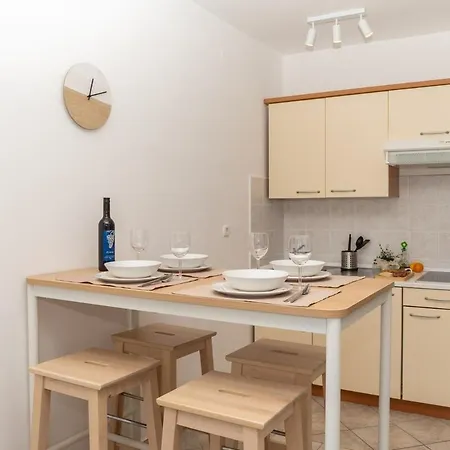 Appartement Gorgeous View, Close To The Beach, Pets Welcome, 33-2 Ravni