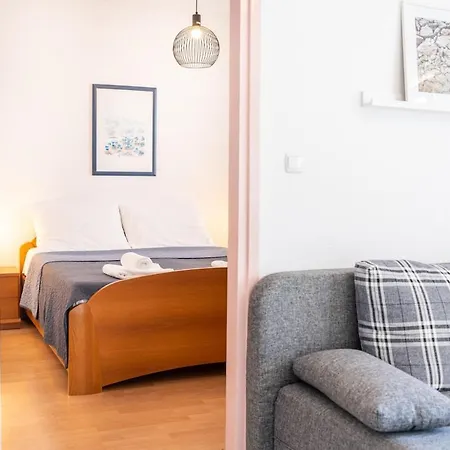 Apartment Gorgeous View, Close To The Beach, Pets Welcome, 33-2 Ravni
